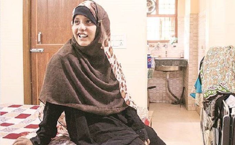 Yemen girl with crippling illness